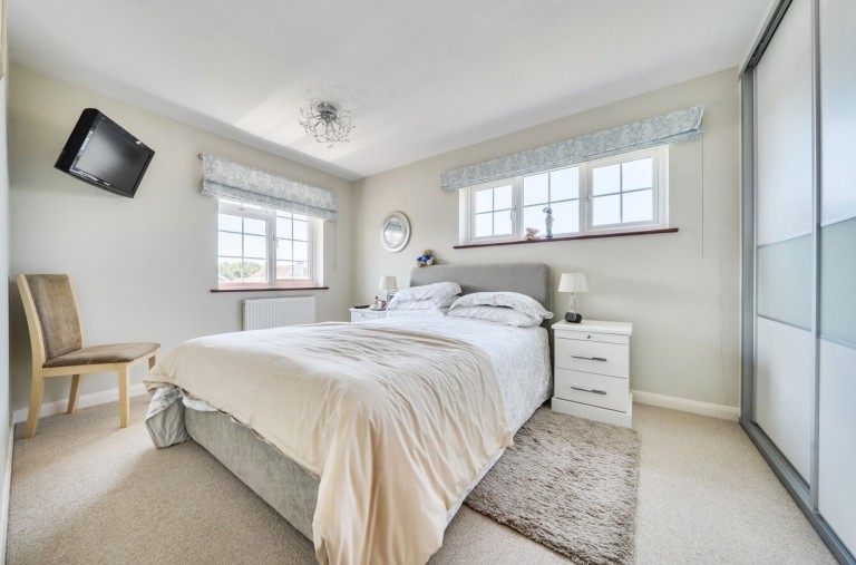 Images for The Horseshoe, Selsey, PO20