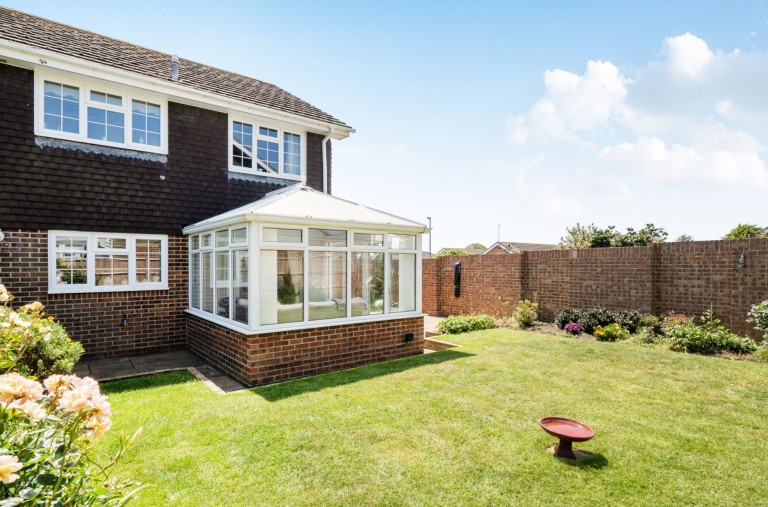 Images for The Horseshoe, Selsey, PO20
