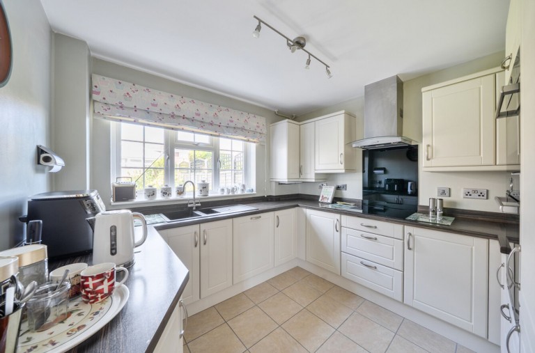 Images for The Horseshoe, Selsey, PO20