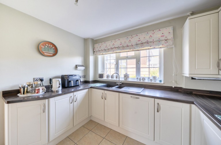 Images for The Horseshoe, Selsey, PO20