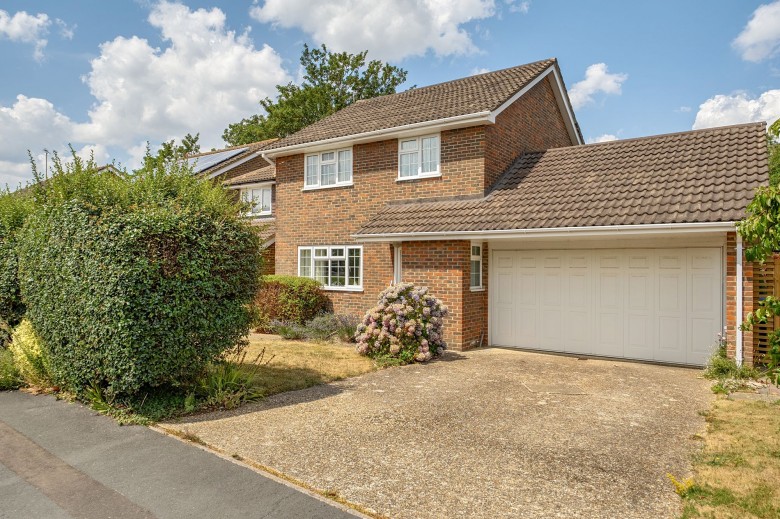 Click the photo for more details of Faithfull Crescent, Storrington, RH20