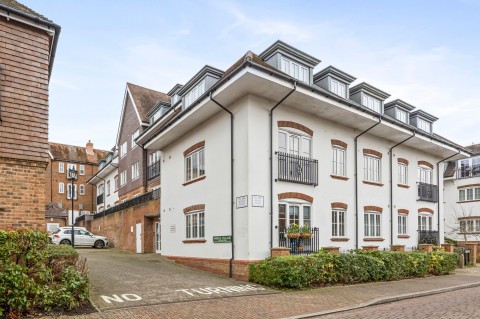 Click the photo for more details of Middle Village, Haywards Heath, RH16