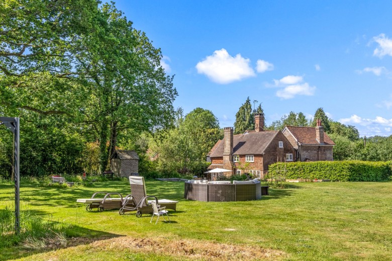 Click the photo for more details of Wimland Road, Faygate, RH12