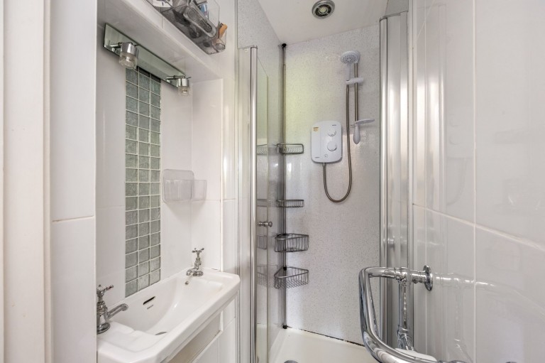 Images for Wimland Road, Faygate, RH12
