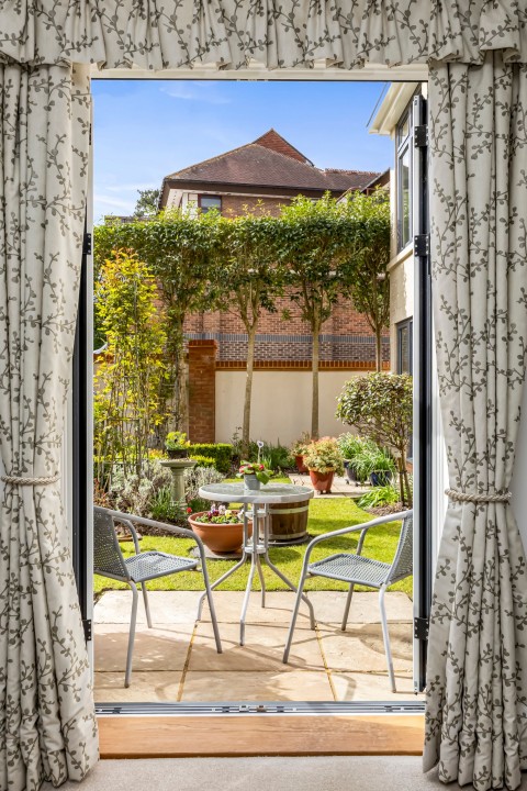 Click the photo for more details of Bolnore Road, Fleur De Lis, RH16