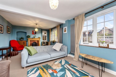 Click the photo for more details of Milnwood Road, Horsham, RH12