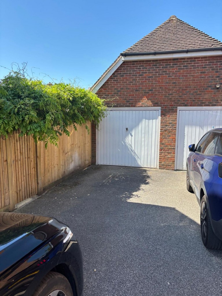 Images for Freshlands, Billingshurst, RH14