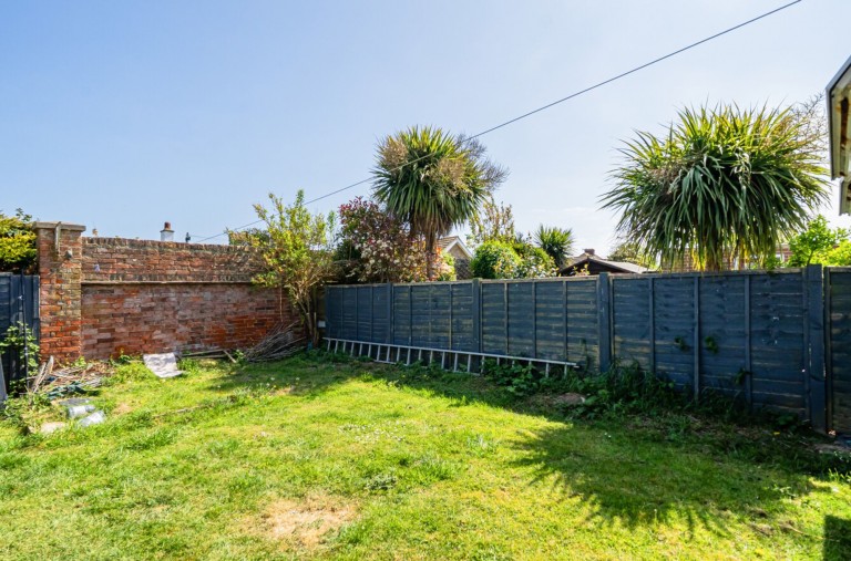 Images for Glen Crescent, Selsey, PO20