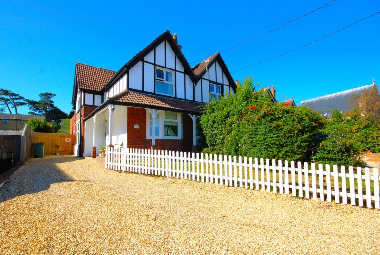 Click the photo for more details of Totland Bay, Isle of Wight