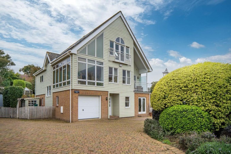 Click the photo for more details of Egypt Hill, Cowes, Isle of Wight