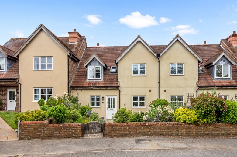 Click the photo for more details of Wyvern Place, Warnham, RH12
