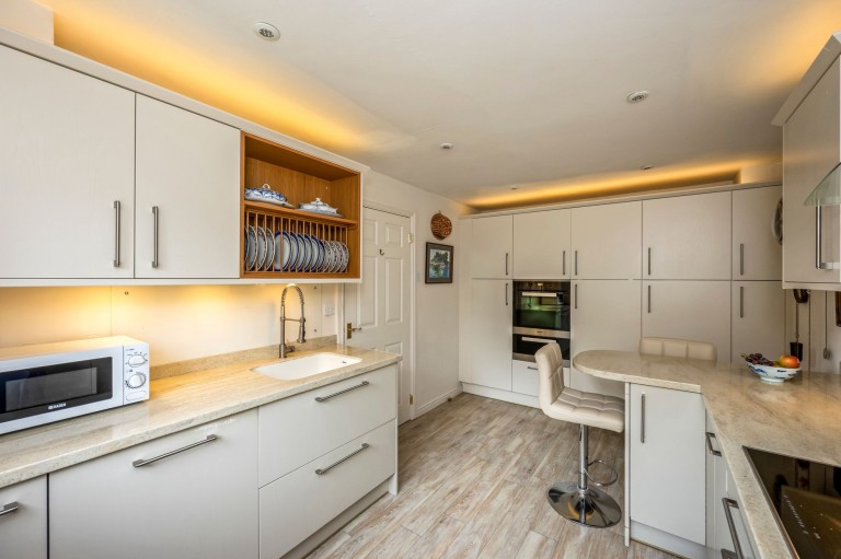 Images for Wyvern Place, Warnham, RH12
