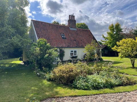 Click the photo for more details of Aspall Green, Stowmarket, Suffolk
