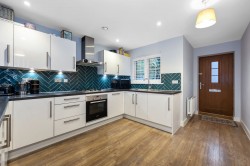 Images for Kilnwood Close, Faygate, RH12
