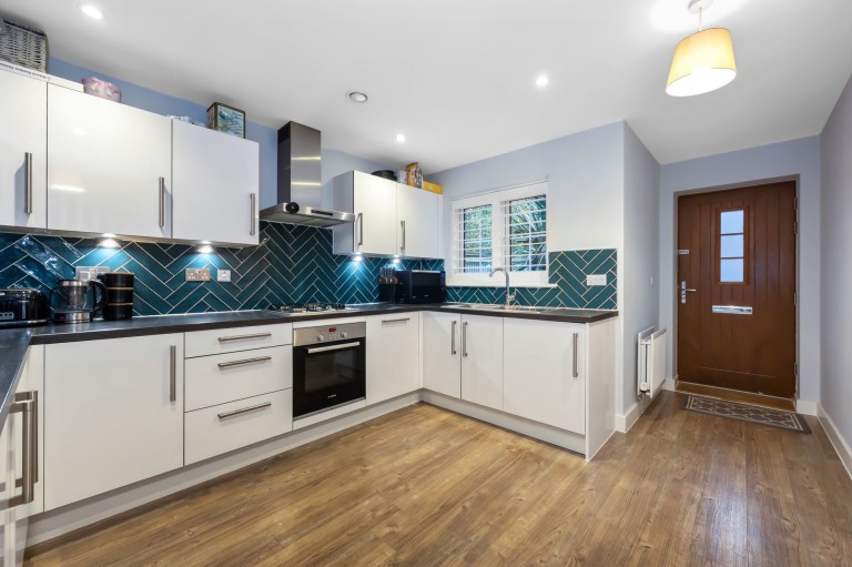 Images for Kilnwood Close, Faygate, RH12