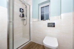 Images for Kilnwood Close, Faygate, RH12