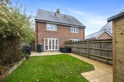 Images for Kilnwood Close, Faygate, RH12
