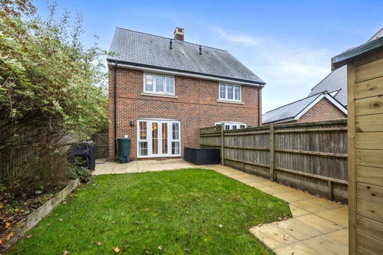 Images for Kilnwood Close, Faygate, RH12
