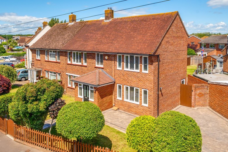 Click the photo for more details of Bosmere Gardens, Emsworth, PO10