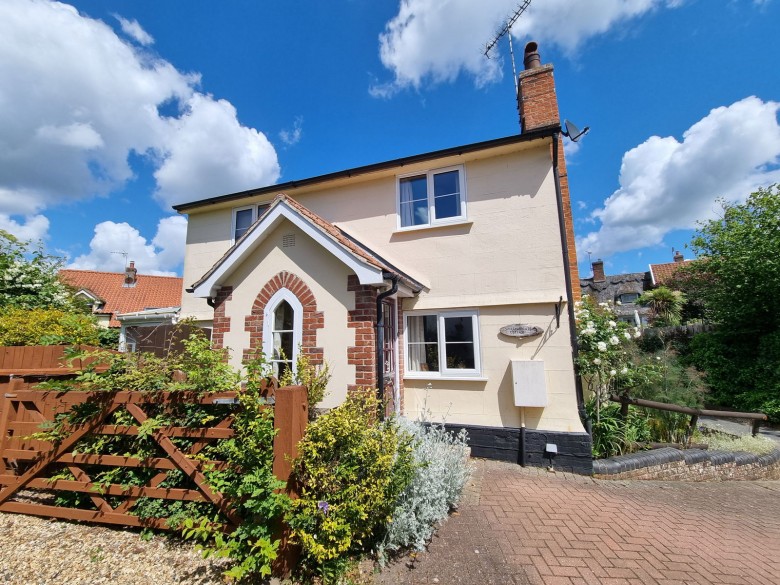Click the photo for more details of Coddenham, Ipswich, Suffolk