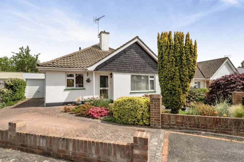 Click the photo for more details of St. Marys Close, South Bersted, PO22