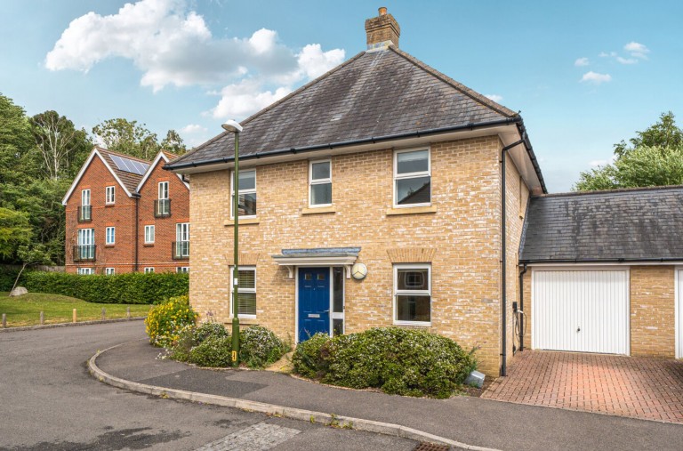 Images for Cuckoo Fields, Fishbourne, PO18