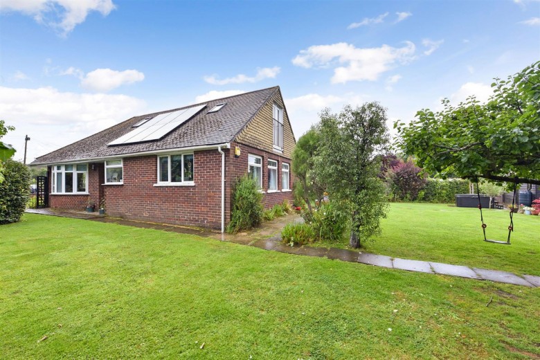 Click the photo for more details of Deeside Avenue, Chichester, PO19