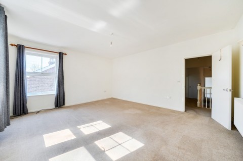 Click the photo for more details of London Road, Pulborough, RH20