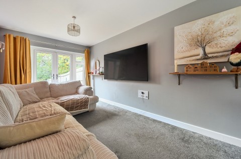 Click the photo for more details of Bailey Road, Rowland's Castle, PO9