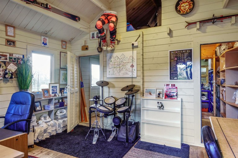 Images for Wimlands Lane, Faygate, RH12