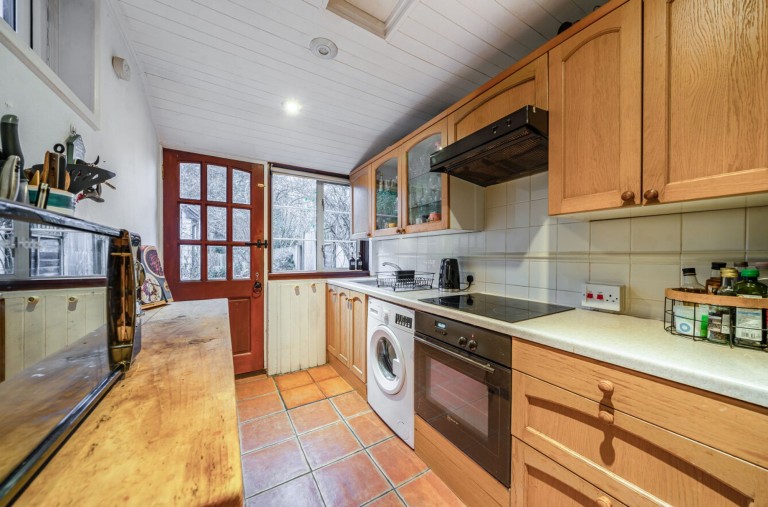 Images for Sandrock, Haslemere, GU27