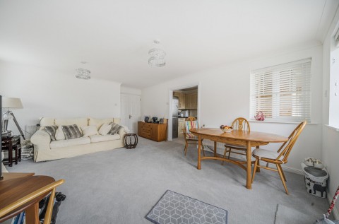Click the photo for more details of Freya Close, Middleton-On-Sea, PO22