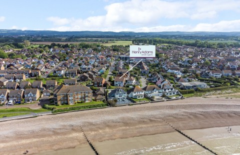 Click the photo for more details of Southdean Close, Middleton-On-Sea, PO22