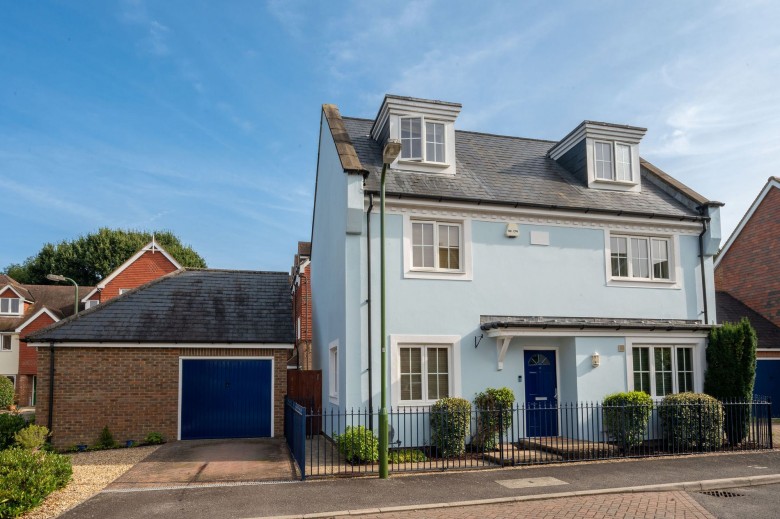 Click the photo for more details of Pondtail Park, Horsham, RH12