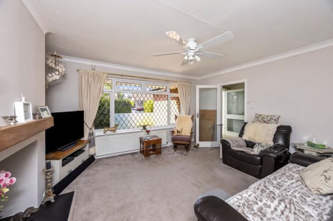 Click the photo for more details of Thornden, Cowfold, RH13