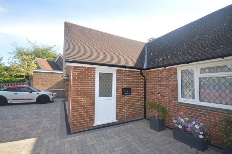 Images for Thornden, Cowfold, RH13
