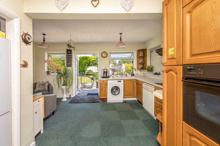 Images for Thornden, Cowfold, RH13