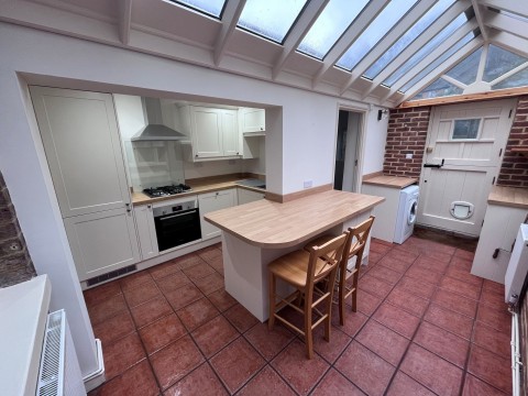Click the photo for more details of Lion Lane, Haslemere, GU27