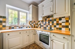 Images for Hollycombe, Liphook, GU30