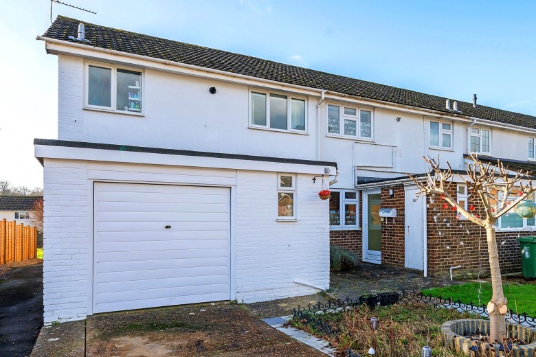 Click the photo for more details of Jubilee Way, Storrington, RH20