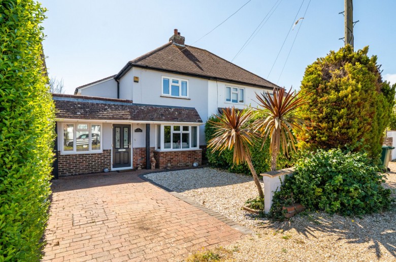 Click the photo for more details of Barn Road, East Wittering, PO20