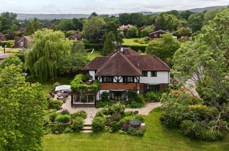 Images for Ballsdown, Chiddingfold, GU8