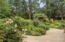 Images for Ballsdown, Chiddingfold, GU8