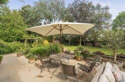 Images for Ballsdown, Chiddingfold, GU8