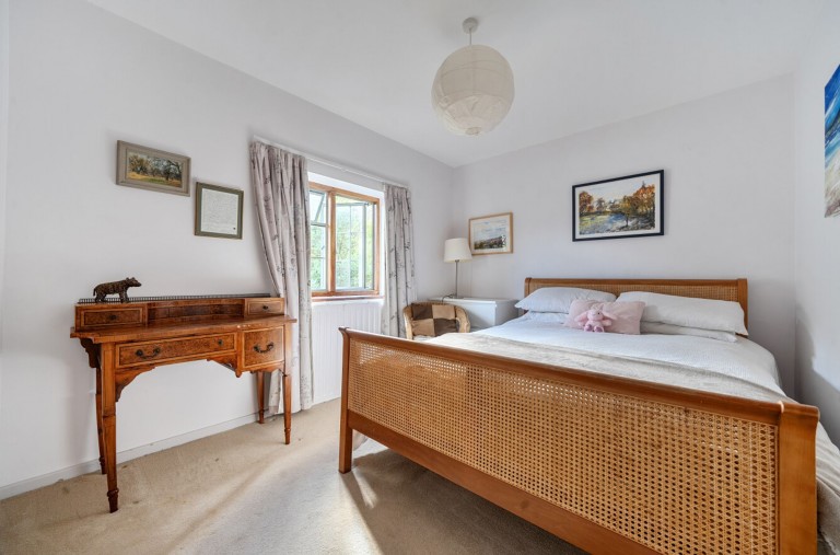 Images for Ballsdown, Chiddingfold, GU8