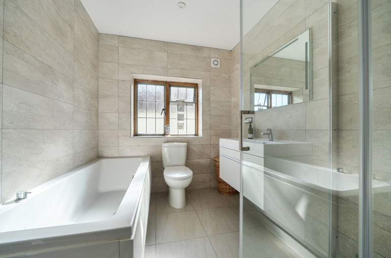 Images for Ballsdown, Chiddingfold, GU8