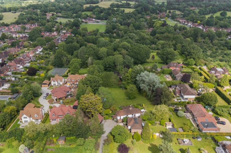 Images for Ballsdown, Chiddingfold, GU8