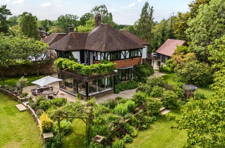 Images for Ballsdown, Chiddingfold, GU8
