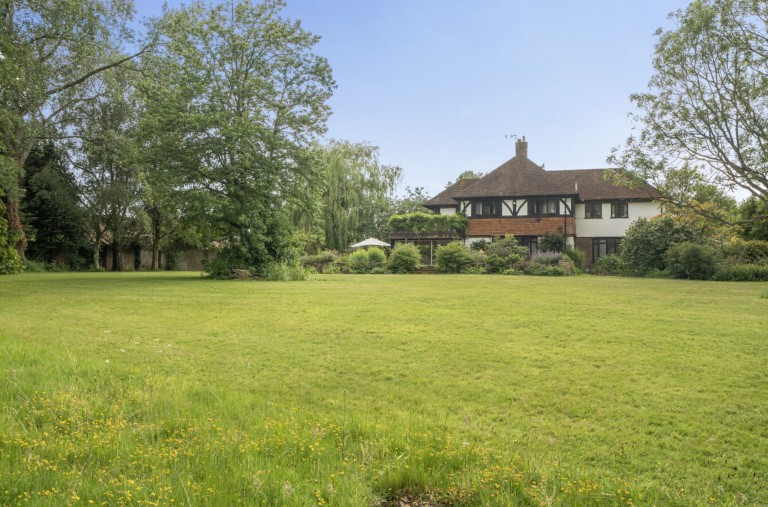 Images for Ballsdown, Chiddingfold, GU8