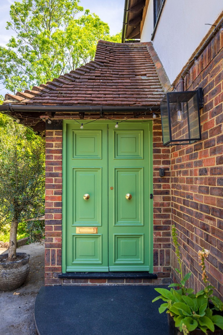 Images for Ballsdown, Chiddingfold, GU8